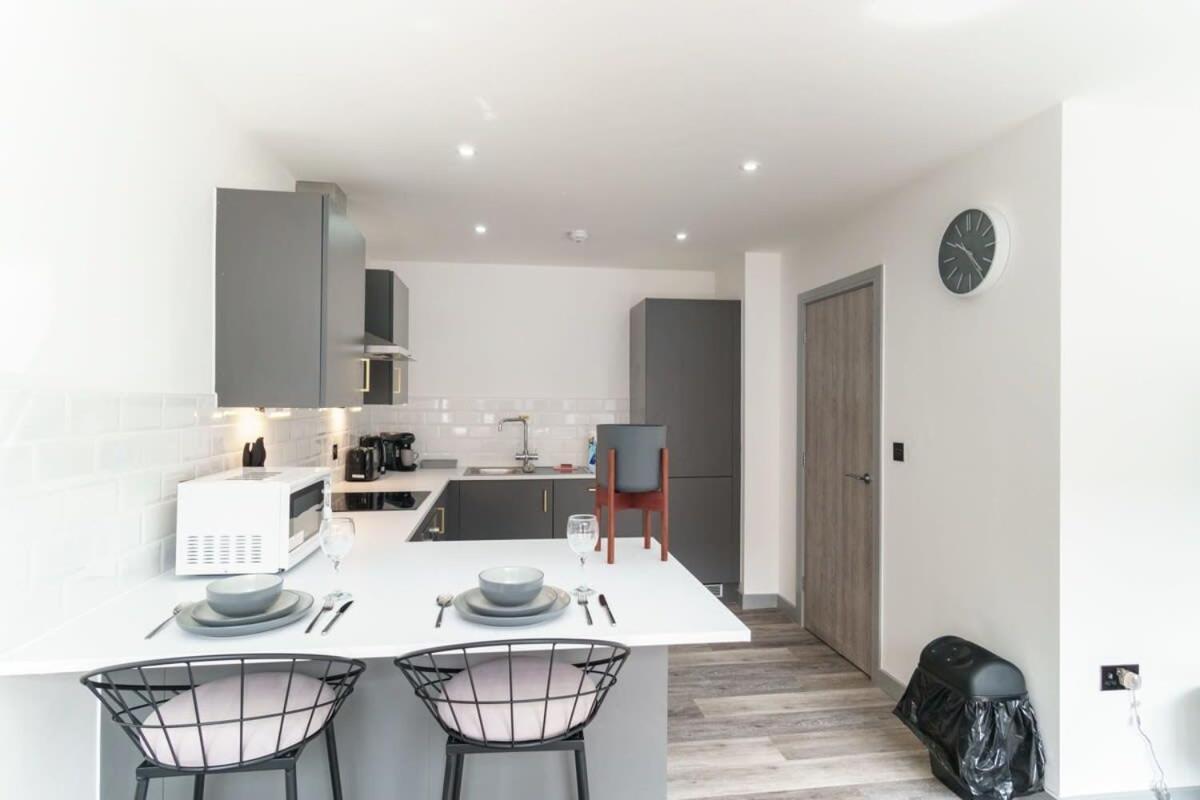 Modern 1 Bedroom Apartment In Preston Centre Exterior foto